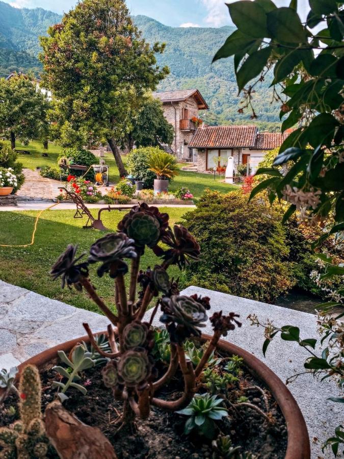 La Roggia - Lake Como Heritage Home In Molino Maufet Watermill - Patio On The Garden Colico Exterior photo